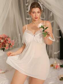 DelicateAllure Plus Size Off Shoulder Lace Patchwork Mesh Mini Nightgown - White - View 5