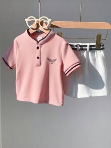 SHEIN 2件套幼儿男童时尚可爱粉色短袖polo衫和白色短裤，配腰带，春夏男婴服装套装 - 粉色 - 查看 6