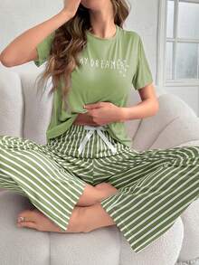 Lazeform Bộ Pyjama tay ngắn in chữ và quần dài sọc - màu xanh lá - Xem 6