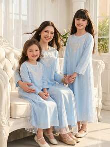 女童传统阿拉伯风格优雅长袍，网纱罩衫，蕾丝领口花卉图案，适合外出、派对、庆典等场合 - 两件套 - 藍色 - 查看 9