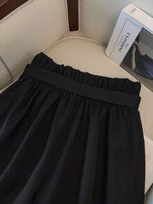 SHEIN PETITE CURVE Quần short dáng chữ A cạp cao, ôm dáng màu đen phối ren tương phản dành cho nữ cỡ lớn, ống rộng. - màu đen - Xem 5
