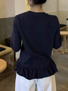 DAZY Women's Letter Print Round Neck Long Sleeve Ruffle Hem T-Shirt - Navy Blue - View 6