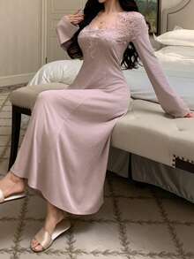 DAZY 迷人半透明蕾絲拼接收腰長款女款睡袍睡衣 - 紫色 - 查看 3