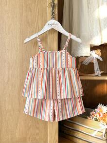 SHEIN Vintaside Kids Bộ áo hai dây và quần short kẻ caro xanh dương in hình quả anh đào dành cho bé gái, trang phục mùa hè tươi mát và thoải mái. - Nhiều màu - Xem 4