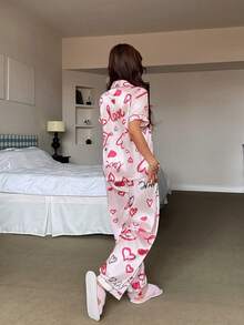SHEIN Bộ đồ ngủ nữ giả lụa tay ngắn và quần dài in hình trái tim và chữ cái, có túi. - Hồng - Xem 2