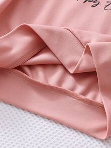 SHEIN Genkimix Kids 2件套女童碎花、格子、豹纹、三叶草、爱心图案长袖T恤和短裤套装，宽松可爱休闲装，适合春、夏、秋季穿着；粉色超大款卫衣，女童粉色卫衣套装 - 粉色 - 查看 10