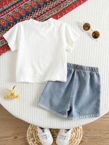 SHEIN Bộ 2 món: Áo thun ngắn tay in hình sao và trăng cùng quần short denim, thích hợp cho các dịp trang trọng, tiệc sinh nhật, lễ hội, dạ hội, biểu diễn, đám cưới, tiệc mừng em bé chào đời và lễ kỷ niệm sinh nhật lần thứ nhất. - Nhiều màu - Xem 4
