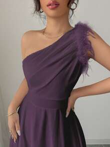 Modelyn Vestido de fiesta de mujer con un hombro, cintura fruncida, parches y falso pelo - Morado - Ver 4