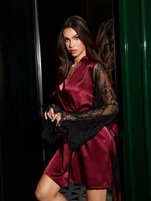 Mature Sexy Contrast Color Lace Backless Women Robe Sexy Night Wear