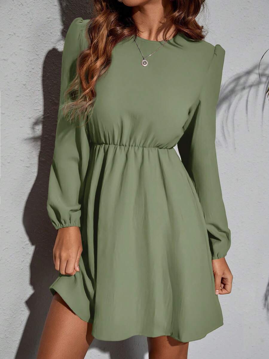 SHEIN Clasi 纯色圆领收腰休闲长袖连衣裙，适合音乐节和休闲场合。 - 橄欖綠 - 查看 1