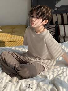 DAZY 男童纯色短袖上衣和裤子睡衣套装 春夏款 - 杏色 - 查看 1