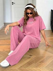 SHEIN EZwear 加大码粉色扎染字母印花短袖T恤和裤子套装 - 玫紅色 - 查看 3