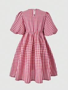 SHEIN 这是一款专为少女设计的新款连衣裙，时尚休闲，充满度假风情。它采用经典的红色格子图案，小V领，泡泡袖，收腰设计，以及宽松的A字裙摆。无论是室内还是室外，度假、派对还是日常穿着都非常合适。 - 紅色 - 查看 5