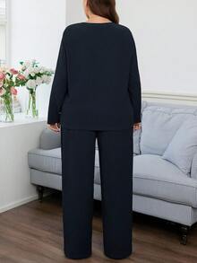 SHEIN LUNE 两件套加大码休闲纯色长袖上衣和迷彩印花长裤套装，春秋季日常休闲穿着，必备单品，迷彩印花两件套度假装 - 藏蓝色 - 查看 2