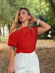 Jeta Ari 女士褶皱不对称领口红色衬衫，简约时尚，适合休闲/日常穿着 - 紅色 - 查看 5