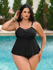 SHEIN Swim طقم ملابس سباحة تانكيني بتصميم أشرطة لون أسود أحادي للنساء كبيرات الحجم، ملابس شاطئ كاجوال، للربيع/الصيف - الأسود - مشاهدة 3