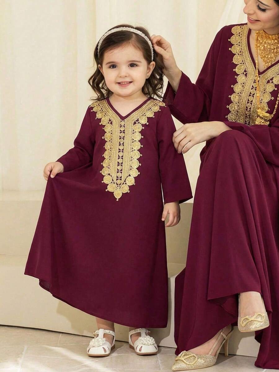 SHEIN Đầm dài tay rộng họa tiết ruy băng vàng cổ điển màu đỏ cho bé gái thanh lịch và dễ thương - Đỏ - Xem 1