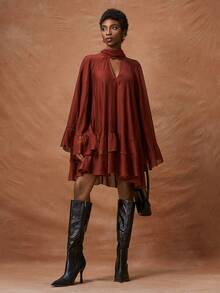 Zivah 新款春夏浪漫度假波西米亚棕色宽松镂空系带多层荷叶边迷你连衣裙，适合情人节、约会、派对、聚会、节日、西式风格、度假、游牧风格、海滩、海边、音乐会、日常出行、新年、狂欢、早午餐、婚礼宾客、婚礼季等场合，休闲百搭。 - 棕色 - 查看 5