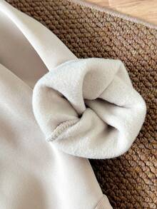 Manfinity Unisex 男士针织休闲宽松长袖保暖卫衣，时尚日常穿着 - 卡其色 - 查看 8