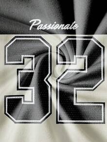 Aesthetic Post 复古美式篮球风格数字 32 和字母印花 V 领短袖短裤套装