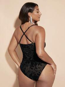 SHEIN BAE 大码甜美假日约会网纱印花植绒吊带垂褶领口女士连体衣 - 黑色 - 查看 2