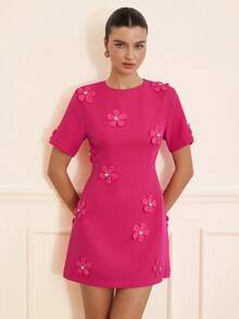 Aveloria Rosie 优雅短袖连衣裙，采用时尚纯色3D立体花卉装饰设计，百搭欧式风格 - 玫紅色 - 查看 4