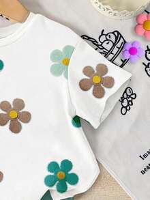 一套女婴休闲碎花短袖圆领T恤和修身短裤/长裤套装，时尚休闲舒适T恤套装，白色T恤搭配绿色短裤，春夏款 - 彩色 - 查看 5