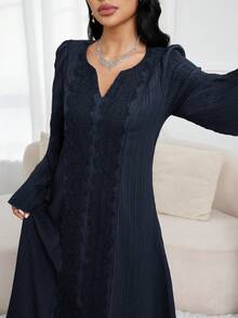 Al Najma 女士纯色简约长袖阿拉伯风格连衣裙，休闲日常穿着 - 藏蓝色 - 查看 6