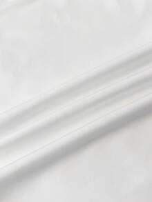 少女撞色短款T恤，饰有小马图案，休闲时尚，适合日常穿着。 - 黑與白 - 查看 7