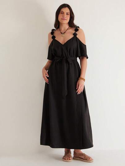 Freevana Plus Size Women's Solid Color Off-Shoulder Short Sleeve Elegant Dress With 3D Floral Decor 3D Floral Strap Dress, Off-Shoulder Design, Sexy Slit, Long Dress, Romantic Vacation, Beach, Countryside, Bohemian, Tropical Holiday
﻿