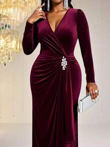 Fleurora Elegantes, bescheidenes Büro-Vintage-Burgunderkleid aus Cord, V-Ausschnitt, Wickel, gerade, Diamant-Kettenhemd, Puffärmel, Herbstkleid für Frauen, Winterkleid, Halloween-Kostüm für Frauen, Weihnachtskleidung für Frauen, langes Abendkleid, Hochzeitsgast-Kleid, Kleid für Hochzeitsgäste, Abendkleid, elegantes Kleid, glitzerndes Kleid, Burgunder-Cord-Kleid - Bordeaux - Übersicht 5