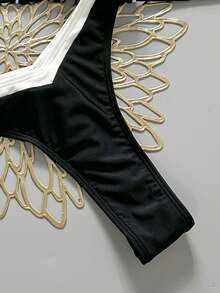 Bonvoyette Ensemble de bikini triangle classique noir et blanc, hauts-de-maillot de bain pour femmes. Maillot de bain sexy pour plage et villégiature, haute gamme pour vacances sur l'île