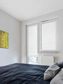 1 件装无绳折叠式遮阳帘，遮光效果极佳，临时遮光，无需钻孔，安装简便，可调节光线，保护隐私，适用于家庭、办公室、卧室、厨房、客厅等场所，夏季窗帘，租房者适用，家居装饰