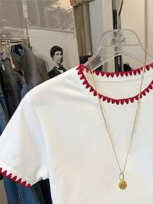 Resyla Camiseta casual de mujer con cuello redondo y bordado de lazo - Blanco - Ver 5