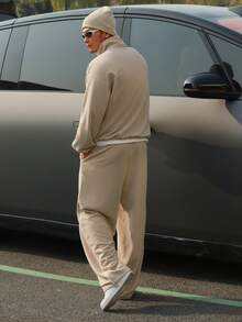 DAZY Solid Color Khaki Patch Design Men's Pullover Pullover Sweatshirt Set, Spring/Autumn