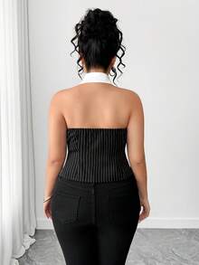 SHEIN PETITE CURVE Áo sơ mi không tay dáng ôm, cổ bẻ, phối sọc, chất liệu vải trắng, cỡ lớn, thanh lịch, thích hợp đi làm, đi chơi, hẹn hò hoặc dự tiệc. - Đen và trắng - Xem 2