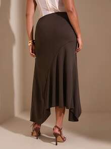 SHEIN BAE 大码纯色不对称褶皱荷叶边半身裙，优雅半身裙，适合派对、聚会、海滩、休闲场合，也适合大码女性，可作为正式晚礼服穿着，适合大码婚礼、生日派对、音乐节等场合，曲线身材。 - 棕色 - 查看 2