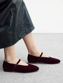 CUCCOO BIZCHIC 时尚、舒适、百搭的休闲平底鞋，适合步行、旅行和度假。 - 酒紅色 - 查看 7