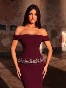 Glamrae Elegantes, minimalistisches Maxikleid mit hochsitzender asymmetrischer Taille, Schlitz und luxuriöser Strass-Verzierung, mit abnehmbarem Halter (geeignet für alle formellen Anlässe, Hochzeiten, Galas, formelle Abendessen) - Bordeaux - Übersicht 2