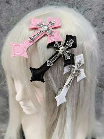 Anime 3 Horquillas de pelo de color aleatorio con diseño de cruz punk, pinzas de metal oscuro hechas a mano con forma de calavera y pico de pato, accesorios de pelo de diseño diario