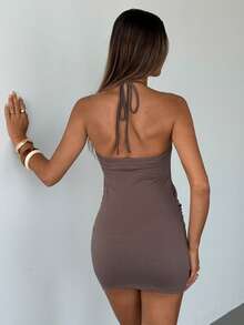 Aloruh 女士时尚性感Y2K咖啡棕摩卡色水钻铆钉垂褶领紧身迷你连衣裙，适合春夏度假 - 摩卡棕 - 查看 2