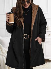 SHEIN Clasi 这款大码女式黑色连帽长袖保暖拉链休闲外套，内衬棕色几何纹理绒布，保暖隔热，配有双口袋，是秋冬季的时尚单品。它采用优质面料和精湛工艺，保暖隔热，适合多种场合穿着。另有一款大码女式杏色时尚多功能保暖连帽长款绗缝外套可供选择。 - 彩色 - 查看 6