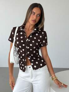 Aloruh 女士通勤休闲时尚撞色波点棕色翻领开襟单排扣收腰短袖衬衫 - 咖啡棕 - 查看 3