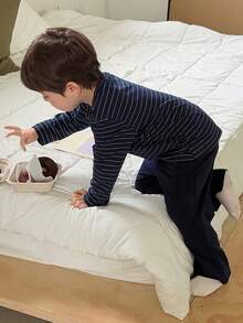 Dazy Kids 两件套幼儿男童条纹圆领长袖上衣和纯色长裤睡衣套装 - 藏蓝色 - 查看 4
