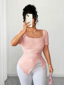SHEIN Elenzya Áo thun nữ cỡ lớn, màu trơn, cổ vuông, tay ngắn, chất liệu vải dệt họa tiết, vạt áo bất đối xứng, thích hợp cho Ngày Valentine. - Hồng - Xem 4