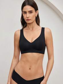 Ocili Minimalist Seamless Wireless Bra For Women - Black - View 4