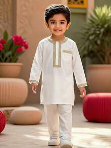 Bộ quần áo thường ngày cho bé trai, gồm áo sơ mi cổ tròn viền ruy băng và quần có cúc. - trắng - Xem 1