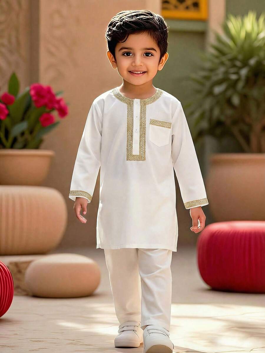 Bộ quần áo thường ngày cho bé trai, gồm áo sơ mi cổ tròn viền ruy băng và quần có cúc. - trắng - Xem 1