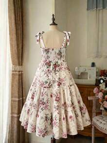 Sweetra 时尚春夏印花粉色系列吊带蛋糕裙