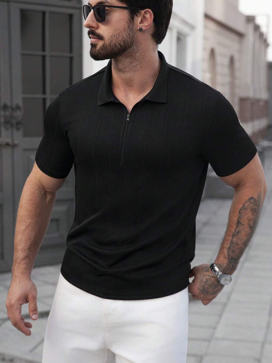 Manfinity CasualCool 男士黑色夏季休閒拉鍊 Polo 衫,極簡純色短袖針織高爾夫衫,適合約會、老錢風日常休閒正裝 - 黑色 - 查看 1